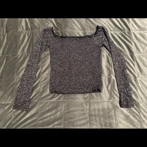 Women’s Medium Long Sleeve Cropped Hollister Top